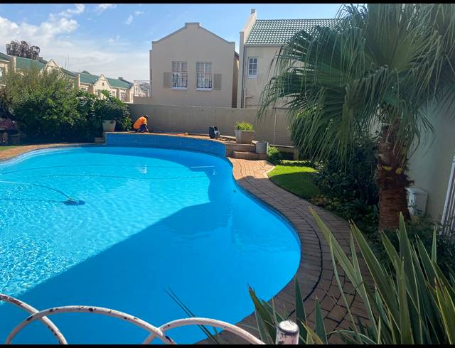 2 BEDROOM TOWNHOUSE FOR SALE IN NEW REDRUTH